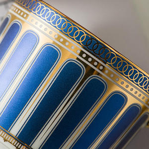 Juego de Taza y Platillo de Porcelana Fina Moderna, 250 ml, Temática Vacaciones Romanas, Estilo Británico para la Tarde, Blanco Glaseado con Cuchara Dorada - Product Image 5