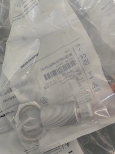 Sensor de Proximidad Inductivo Turck BI2U-EGT08 <span class=keywords><strong>BI4U</strong></span> 8U BI15U-MT12 18 30-<span class=keywords><strong>AP6X</strong></span>-<span class=keywords><strong>H1141</strong></span>, Tecnología Electrónica, Automatización Industrial - Product Image 5
