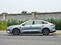 BYD Qin MAX EV 2026 – Édition Premium 530KM – Berline Électrique Neuve – Véhicule à Énergie Nouvelle – Voiture Automatique 100-150kW – Conduite à Gauche – Exportation