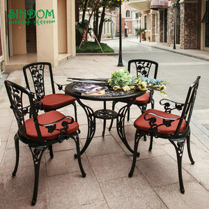 Meilleures ventes : Ensemble <span class=keywords><strong>de</strong></span> <span class=keywords><strong>table</strong></span> et chaises <span class=keywords><strong>de</strong></span> <span class=keywords><strong>jardin</strong></span> en fonte d'aluminium <span class=keywords><strong>de</strong></span> style classique européen pour chambre et hôtel - Product Image 5