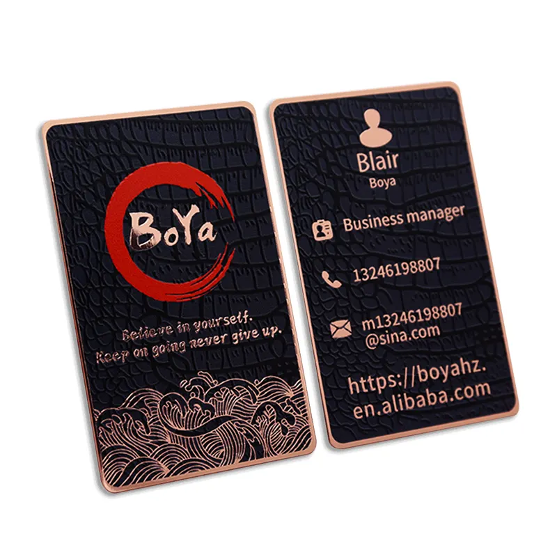 بطاقة عضوية فاخرة معدنية فارغة من الفولاذ المقاوم للصدأ للناس المهمين بطاقة عضوية فاخرة ذهبية اللون ذات شعار مخصص