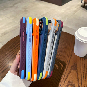 เคสใสแม่เหล็กสำหรับ iPhone 17 Pro Max พร้อมมุมกันกระแทกแบบถุงลมนิรภัย ราคาขายส่ง 300 ชิ้น จัดส่งแบบ DDP ไปยังสหรัฐอเมริกา - Product Image 4