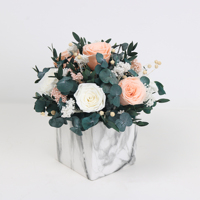 Articles de décoration intérieure avec logo personnalisé, roses éternelles conservées à jamais, bouquet de fleurs et plantes dans un vase en résine à texture marbrée