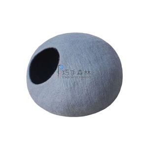 Letti per gatti di forma rotonda fatti a mano-letto e rifugio per gatti ecologici multicolori dalla lana della nuova zelanda - Product Image 2