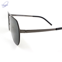 Lunettes de soleil de conduite rétro classique unisexe avec logo personnalisé Monture en métal noir à la mode Lentilles PC & Tac gris/argent