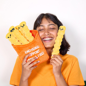Peluche a forma di patatine fritte all'ingrosso, personalizzabile OEM, con effetto frusciante, per supporto emotivo, di Emotional Support Pals - Product Image 1