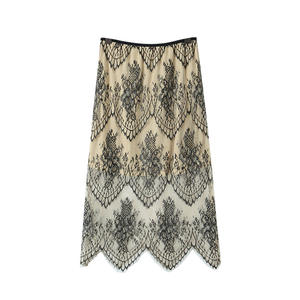 Falda Midi Ajustada de Encaje Estilo Francés Happy Plus, Talla Grande para Mujer, con Estampado, Microelástica, Cintura Natural - Product Image 2