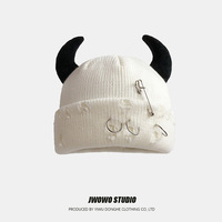 Chapeau en laine tricoté jacquard avec cornes de diable pour homme et femme, automne/hiver, Halloween, design unique déchiré, casquette cool hip-hop