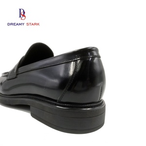 Chaussures Homme Classiques en Cuir Verni de Haute Qualité, Modèle Dreamy Stark, Couleur Personnalisée, à Enfiler, avec Semelle en Caoutchouc, Idéales pour le Bureau et les Mariages - Product Image 5