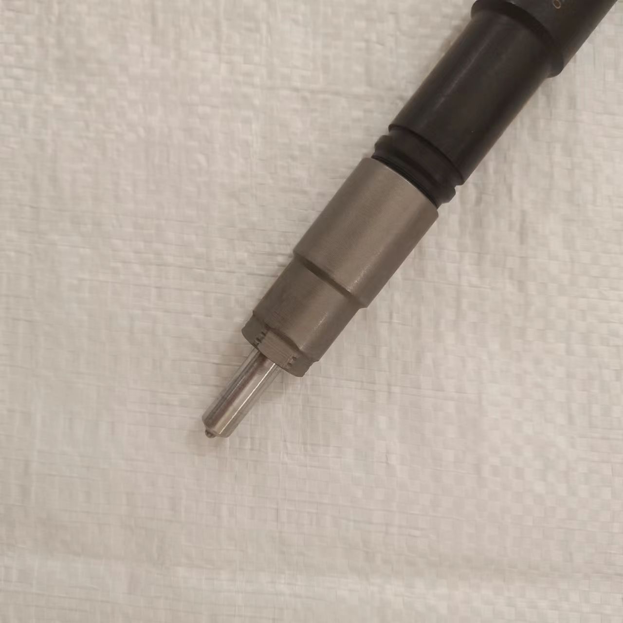 Injector 23670-30440 Common Rail Diesel Fuel Injector 23670-39435 295900-0250 23670-30440 for TOYOTA
