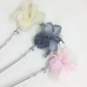 Fabbrica diretta PVC Cat Stick con campana palla di pelo piuma Teaser auto-intrattenimento noia sollievo giocattolo per gatti - Product Image 2