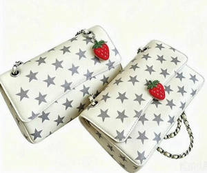 Sac à main en cuir véritable brillant pour femmes, sac à bandoulière de grande capacité avec bouton-pression, sac fourre-tout décontracté pour tous les jours - Product Image 4