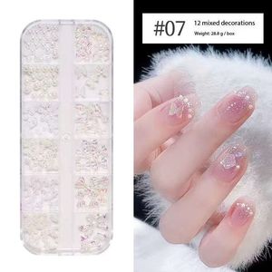 Boîte de 12 compartiments pour décorations d'ongles : Perles, rivets métalliques, breloques en forme de pétales, accessoires de manucure variés - Product Image 6