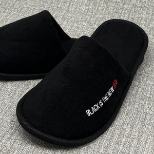 OEM çevre dostu siyah mercan polar kapalı ayak otel terliği EPE kaymaz taban tek kullanımlık yumuşak baskılı özel Logo seyahat odası - Product Image 4