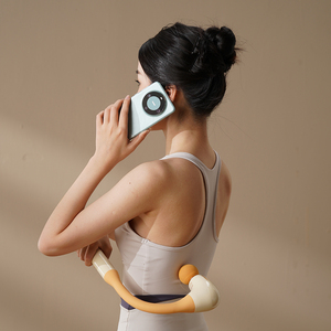 Pistola de Masaje Portátil sin Escobillas <span class=keywords><strong>en</strong></span> Forma de U para Tejido Profundo con Mango Extendido <span class=keywords><strong>y</strong></span> 4 Cabezales de Masaje - Product Image 4