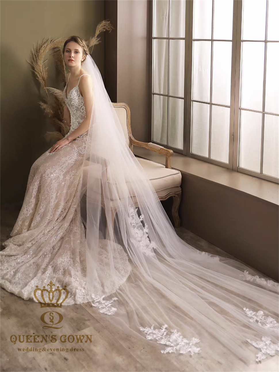 QUEENS GOWN Vintage Two-Layer Bridal Veil Long Train With FLoral Embroidered Pattern Accessories for Bridal Wedding Dress| Alibaba.com QUEENS GOWN Vintage Two-Layer Bridal Veil Long Train With FLoral Embroidered Pattern Accessories for Bridal Wedding Dress| Alibaba.com