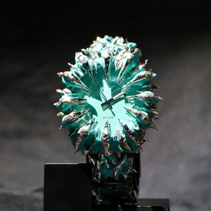 Reloj de Cuarzo de Acero Inoxidable con Diseño Personalizado al por Mayor, Movimiento Único en Forma de Garra, Reloj Gótico con Púas para Hombre, Resistencia al Agua de 50 Bares - Product Image 6