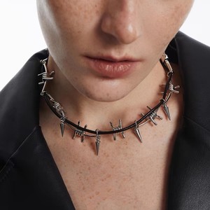 <span class=keywords><strong>Dark</strong></span> <span class=keywords><strong>Gothic</strong></span> Punk <span class=keywords><strong>Metal</strong></span> Rivets Personnalité Hip-hop Chaînes de clavicule pour hommes et femmes - Product Image 4