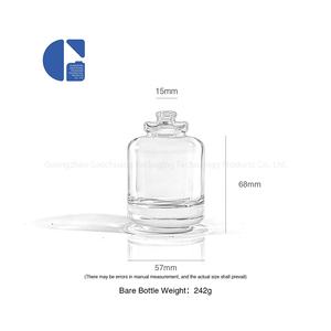 Flacon de parfum cylindrique à facettes unique de luxe, base épaisse, 95 ml, flacon de parfum en <span class=keywords><strong>verre</strong></span> géométrique artistique avec col à sertir de 15 mm - Product Image 3
