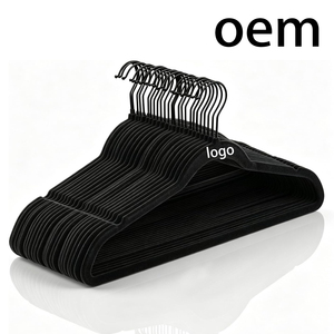 Perchas de Ropa de Terciopelo de Lujo a Bajo Precio, Antideslizantes, Ultra Delgadas y Ahorradoras de Espacio, con Gancho Giratorio Resistente de Color Negro para Ropa - Product Image 1