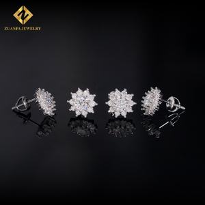 Boucles d'oreilles en moissanite flocon de neige de 10 mm, boucles d'oreilles en diamant glacé, argent massif 925, moissanite glacée VVS avec GRA - Product Image 3