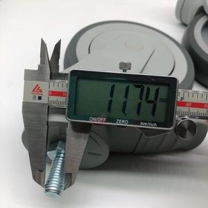 Medizinischer Toiletten stuhl mit Gewindes tiel Lenk rolle 5 Zoll wasserdichte Korrosionsschutz-Nylon-Kunststoff-Joch halterung für Kranken häuser - Product Image 3