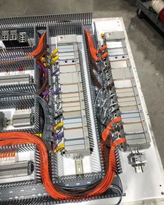 PLC <strong>Bc5</strong> <strong>S18</strong> <strong>Ap4x</strong> H PLC 1141 S221 2503601 Capacitive Sensor - Product Image 3