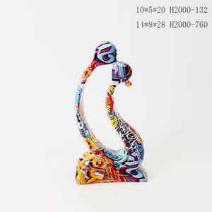 H Light-estatua con estampado de transferencia al agua para decoración del hogar, estatua de lujo con estilo de transferencia al agua de resina humana para saltar - Product Image 3