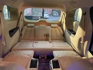 Asientos Personalizados para Autocaravanas, Campers y Vans Tipo Limusina YLD Luxury Vito MPV - Product Image 4