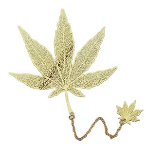 Segnalibri stile squisito regalo acero Ginkgo <span class=keywords><strong>trifoglio</strong></span> ottone metallo europeo segnalibro metallo acciaio personalizzato Logo placcato in oro - Product Image 1