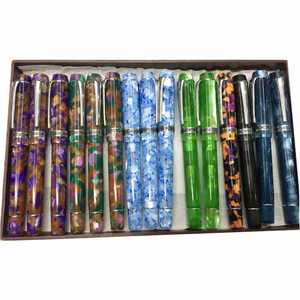 Kaigelu 14 Cm Lange Groene Kleurrijke Transparante Volledige Acrylhars Vulpen 316 + Ef/F/<span class=keywords><strong>M</strong></span> Nib Voor Het Schrijven Van Student Gebruik Kangoeroe - Product Image 1