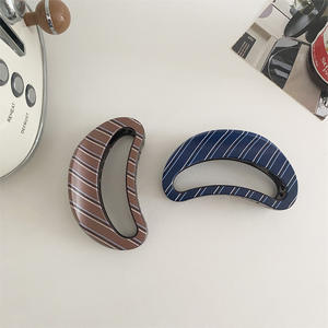 Pince à Cheveux Grande et Simple en Gros, Forme Demi-Circulaire Tendance, Pinces à Cheveux en Plastique Élégantes pour Femmes, Grande Pince à Cheveux à Forte Adhérence - Product Image 4