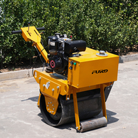 Rouleau compresseur monocylindre de 325 kg avec moteur GX160, pompe hydraulique, force de vibration de 15 KN et compacteur de terre