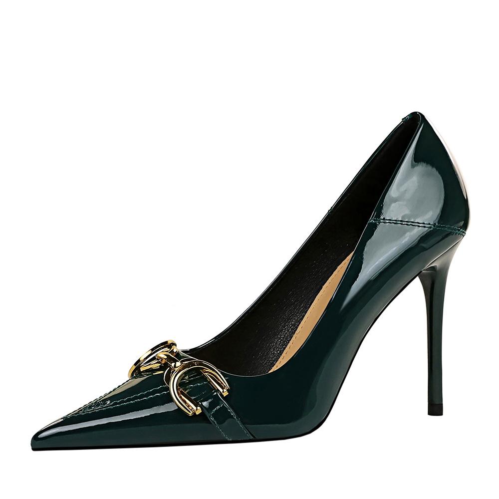 สีเขียว