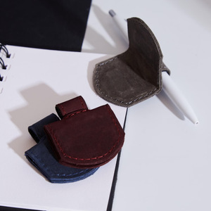 Nuevo clip magnético de cuero PU de una pieza para marcapáginas, soporte multifuncional de doble uso para bolígrafo y pluma estilográfica, regalo para estudiantes. - Product Image 2
