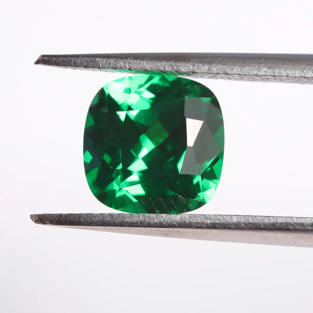 Lab Grown Emerald Cushion Cut Shape 1-5 Carat Real Emerald Gemstone Price Per Carat Wholesale