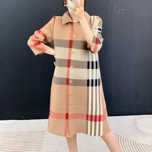 PY2026 Cardigan plissé haut de gamme pour femme, style châle, coupe ample, manches longues, couleur unie, polyvalent, motif Miyake, pour l'été - Product Image 3