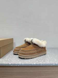 Les nouvelles chaussures de randonnée légères et chaudes pour femmes et hommes, conçues avec le même style que les bottes de neige pour une utilisation en extérieur - Product Image 5