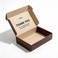 Boîte cadeau minimaliste en carton ondulé vert sauge imprimée offset avec logo personnalisé, vente en gros