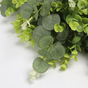 Ghirlanda Artificiale di Eucalipto e Felce Verde per Porta d'Ingresso, Arco Nuziale, Decorazione Murale, Casa e Giardino, Stile Rustico, Vendita all'Ingrosso - Product Image 6