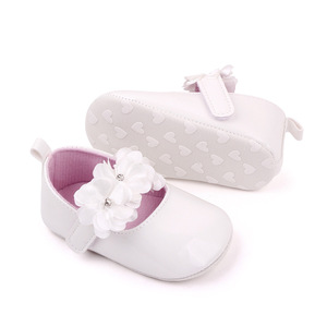 Chaussures de bébé fille princesse à semelle souple avec fermeture auto-agrippante, chaussures de marche mignonnes à fleurs pour bébés qui apprennent à marcher - Product Image 5