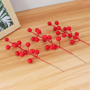 Branche artificielle de baies rouges Kch, 12 têtes, fruits porte-bonheur en plastique, décoration de Noël et du Festival Qixi - Product Image 3