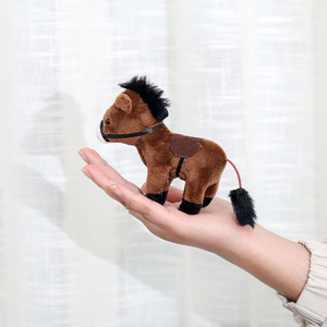 Peluche Cheval à Poils Longs, Breloque de Sac à Dos pour Couples, Figurine Réaliste, Porte-clés, Pendentif de Sac, Poupée en Tissu, Polyester - Product Image 4