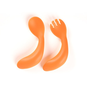 Artículos para bebés Cuchara con mango torcido Bebé Aprender a comer Entrenamiento Cuchara curva para bebés Tenedor Juego <span class=keywords><strong>de</strong></span> cubiertos - Product Image 1