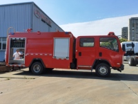 Harga Pabrik 1SUZU Truk Pemadam Kebakaran 4 Ton 4000L 4x2 Truk Tangki Air Pemadam Kebakaran untuk Penyelamatan Darurat