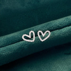 E3191 Orecchini con diamanti taglio cuore in oro bianco, gioielli romantici da donna per matrimonio, gioielli con diamanti naturali, gioielleria raffinata - Product Image 4