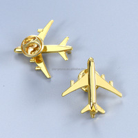 En gros, Pin's d'avion en métal argenté et doré, personnalisable et en stock, pour l'artisanat métallique, et Pin's d'avion en métal avec fermoir papillon