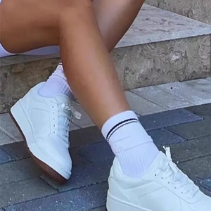 ถุงเท้าโยคะฟิตเนสสำหรับผู้หญิง ถุงเท้ากีฬาแบบถักเนื้อนุ่ม ระบายอากาศได้ดี สวมใส่สบาย หลายสี แฟชั่น พร้อมโลโก้ด้านล่าง เหมาะสำหรับทุกฤดู - Product Image 3