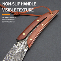 Couteau à lame fixe en acier inoxydable à motif plumeux, couteau de chasse artisanal pour l'extérieur avec manche en bois et étui en cuir