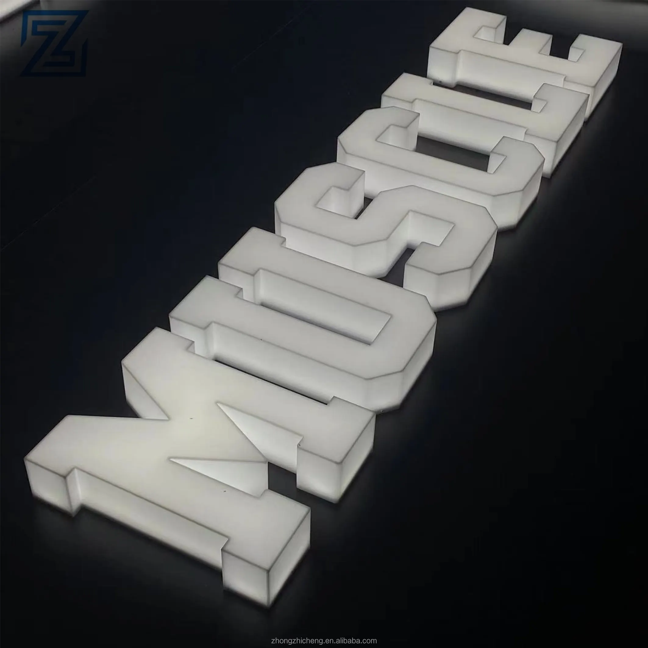 Desain Kustom Dekorasi Dinding 3D LED Tanda Iklan Laser Potong Panel Akrilik Huruf Alfabet